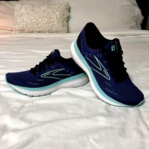 Women’s Brooks Glycerin 19